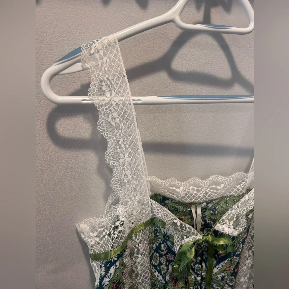 Anthropologie Green and Blue Floral Lace Blouse NWOT - Picture 4 of 7